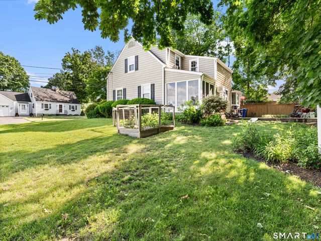 15 Ezra Road, Danbury, CT 06811