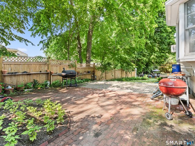 15 Ezra Road, Danbury, CT 06811