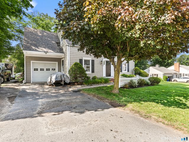 15 Ezra Road, Danbury, CT 06811