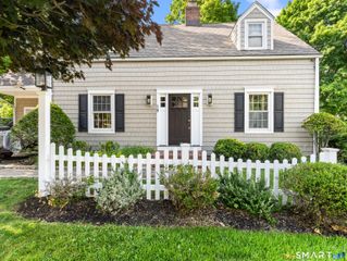 15 Ezra Road, Danbury, CT 06811