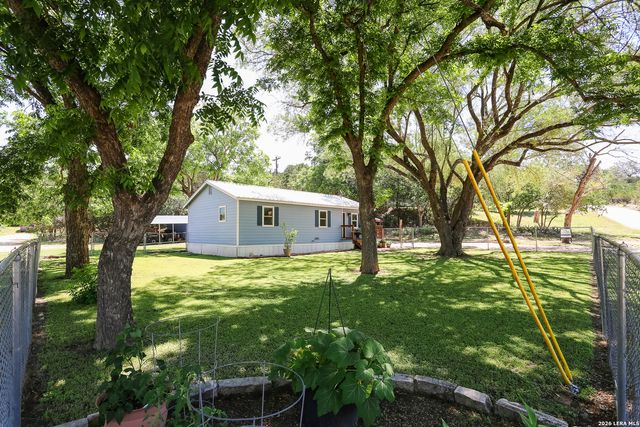 124 COVE DR, Pipe Creek, TX 78063