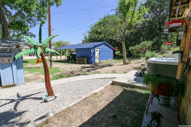 124 COVE DR, Pipe Creek, TX 78063