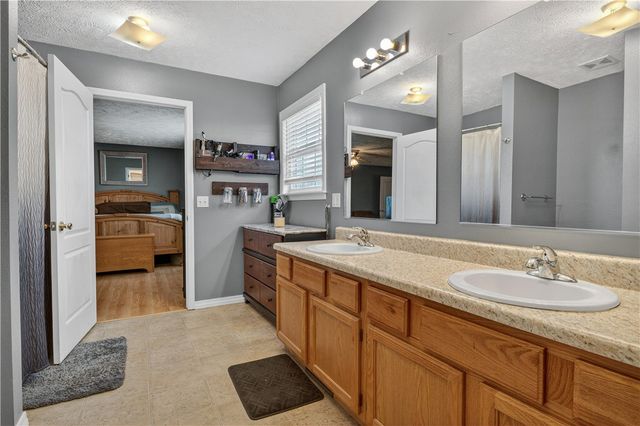 1312 Hank Boulevard, Berryville, AR 72616