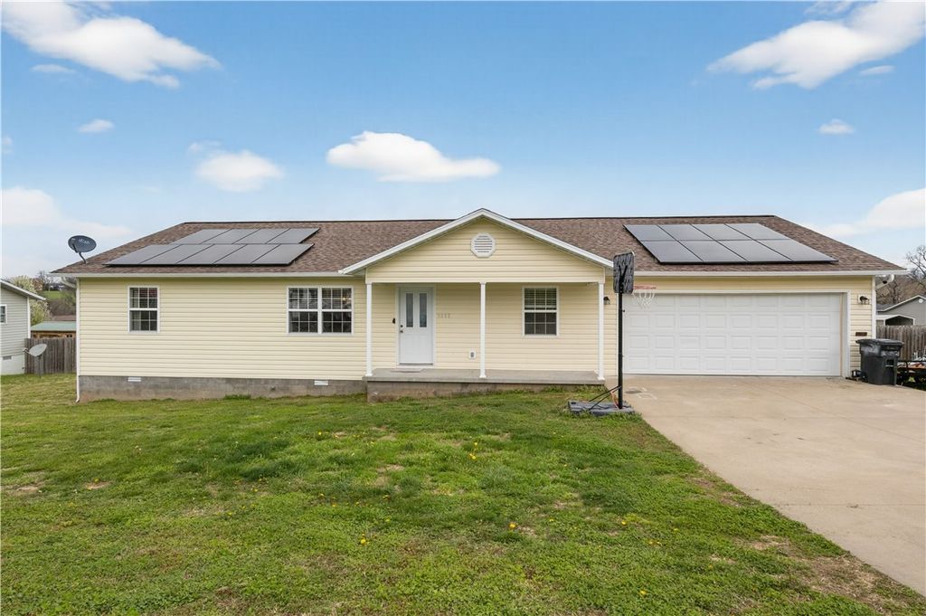 1312 Hank Boulevard, Berryville, AR 72616