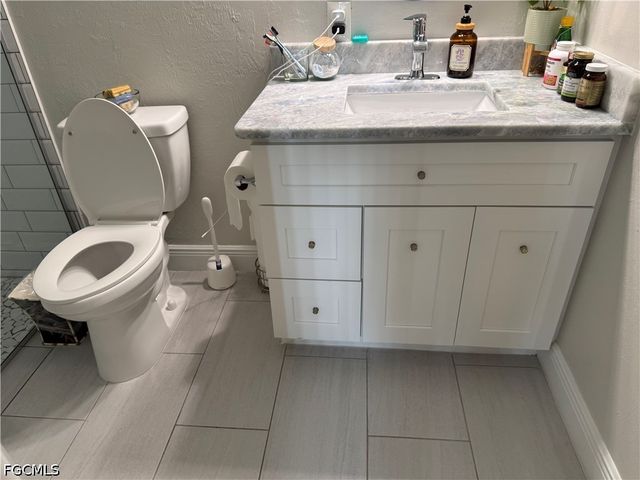 6001 Ida AVE N, Lehigh Acres, FL 33971