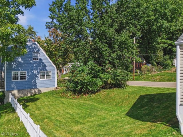 105 Donner Avenue NW, North Canton, OH 44720