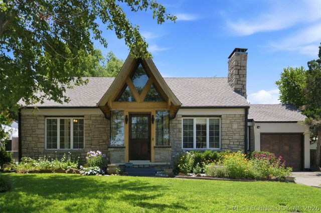 2612 E 17th Place, Tulsa, OK 74104