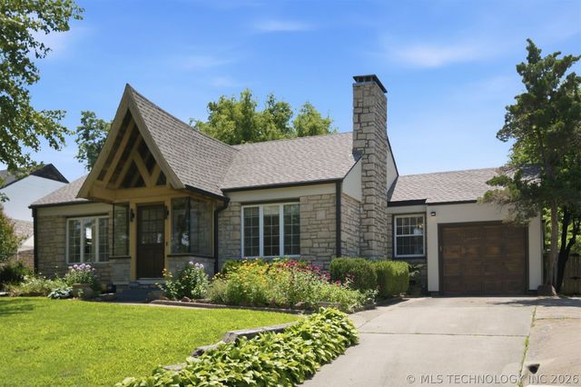 2612 E 17th Place, Tulsa, OK 74104