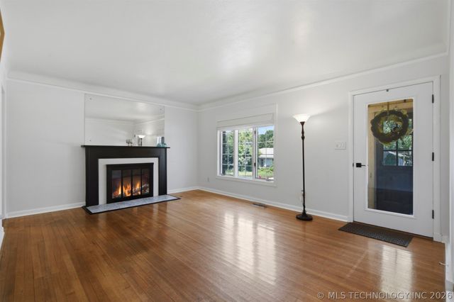 2612 E 17th Place, Tulsa, OK 74104
