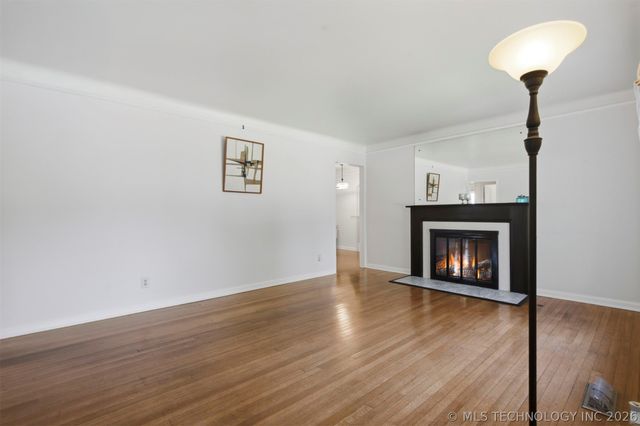 2612 E 17th Place, Tulsa, OK 74104