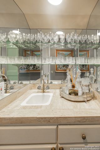 8123 N New Braunfels Ave Apt M, San Antonio, TX 78209