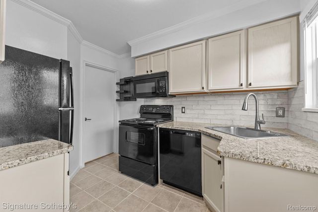 3222 Coolidge Highway, Royal Oak, MI 48073