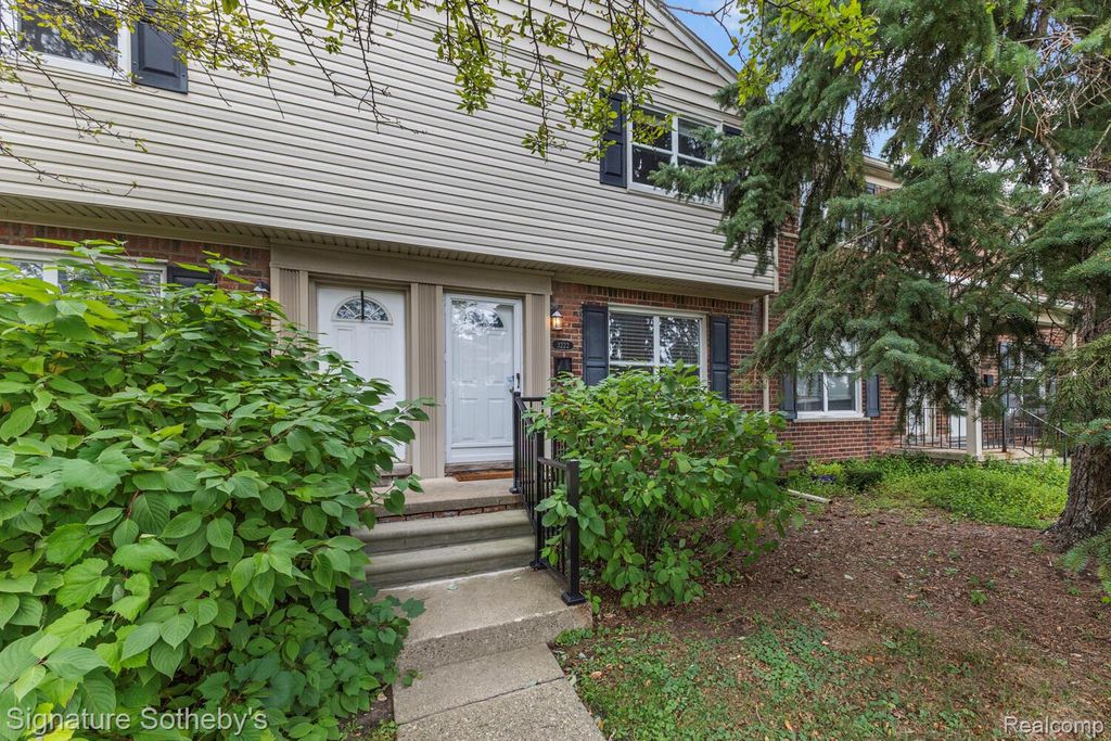 3222 Coolidge Highway, Royal Oak, MI 48073