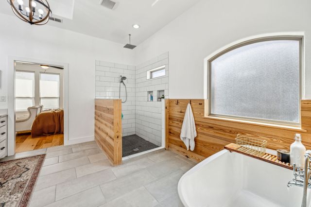 337 Paddle Boat Drive, Granbury, TX 76049