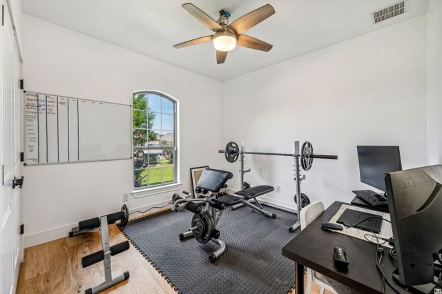 337 Paddle Boat Drive, Granbury, TX 76049