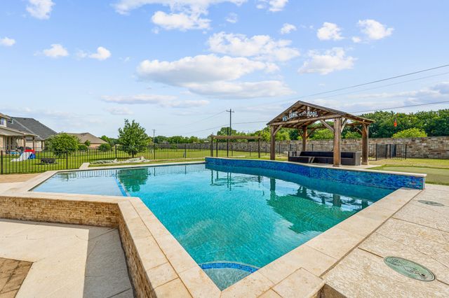 337 Paddle Boat Drive, Granbury, TX 76049