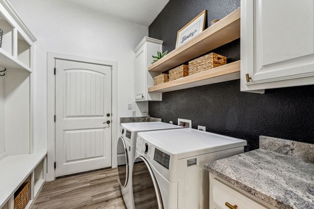 337 Paddle Boat Drive, Granbury, TX 76049