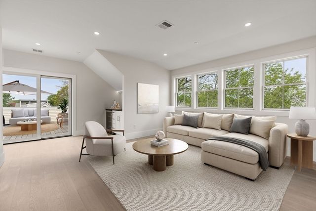 326 Lowell Street 3, Somerville, MA 02145