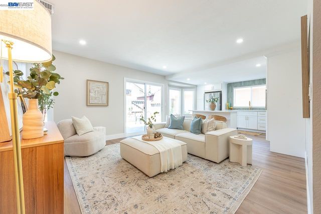 32767 Hilmar St, Union City, CA 94587