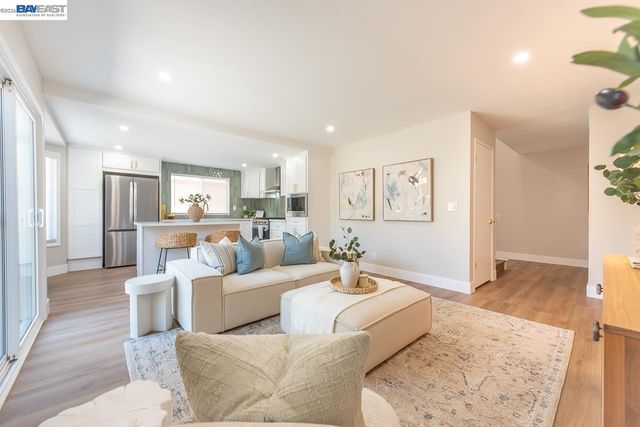 32767 Hilmar St, Union City, CA 94587