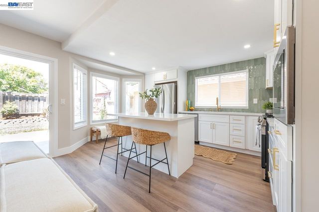 32767 Hilmar St, Union City, CA 94587
