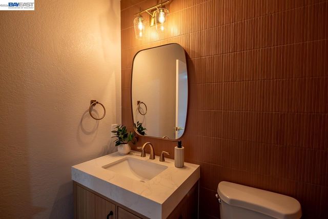 32767 Hilmar St, Union City, CA 94587