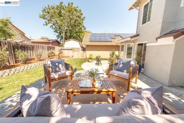 32767 Hilmar St, Union City, CA 94587