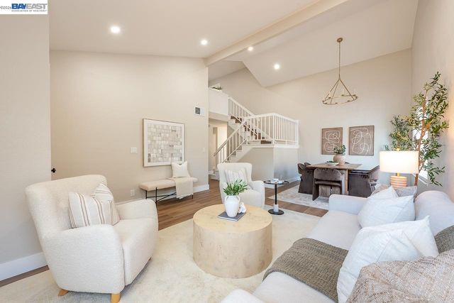 32767 Hilmar St, Union City, CA 94587