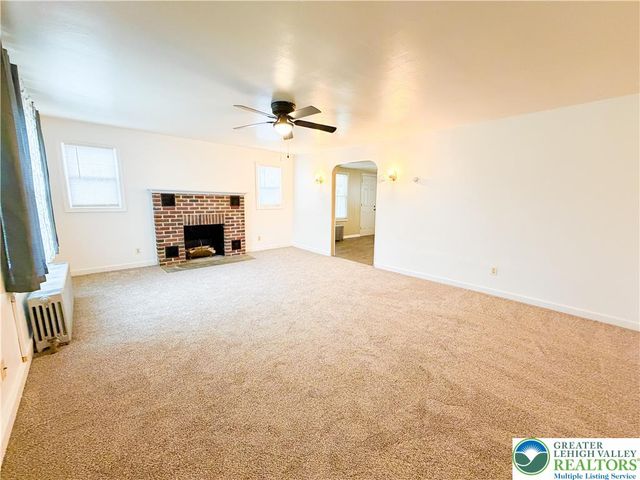 17 Mahoning Drive East, Lehighton Boro, PA 18235