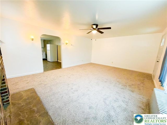 17 Mahoning Drive East, Lehighton Boro, PA 18235