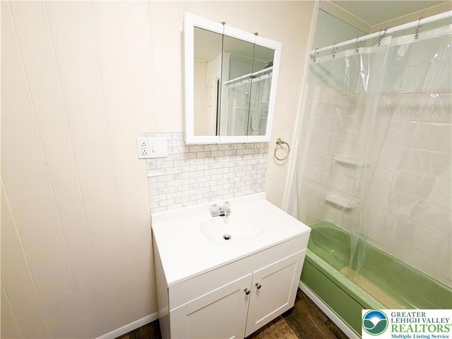 17 Mahoning Drive East, Lehighton Boro, PA 18235