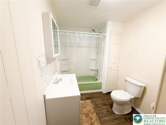 17 Mahoning Drive East, Lehighton Boro, PA 18235