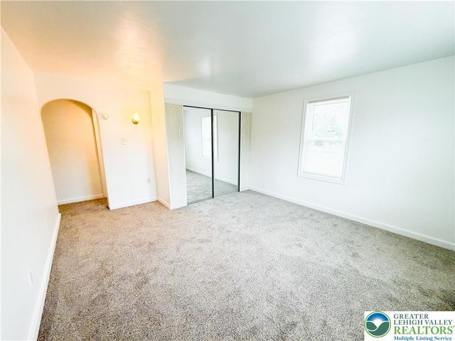 17 Mahoning Drive East, Lehighton Boro, PA 18235