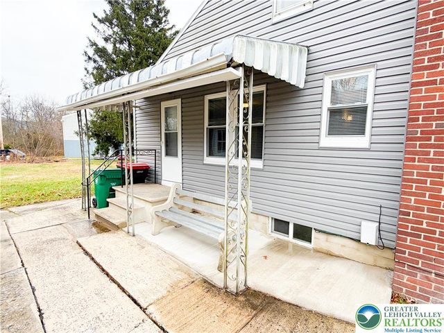 17 Mahoning Drive East, Lehighton Boro, PA 18235