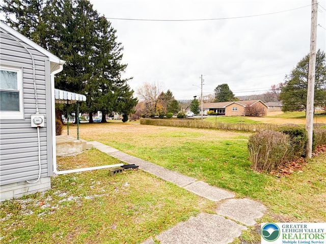 17 Mahoning Drive East, Lehighton Boro, PA 18235