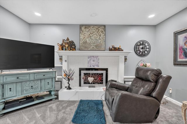 4484 Stacy Court, Vienna Charter Township, MI 48420