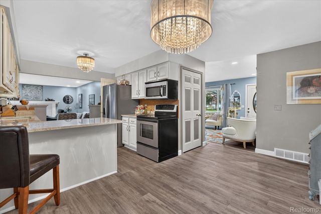 4484 Stacy Court, Vienna Charter Township, MI 48420