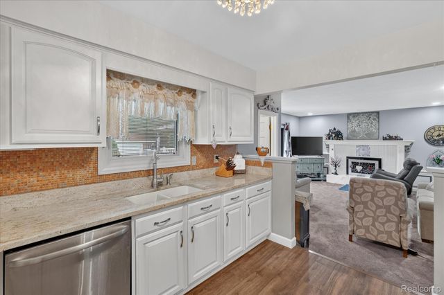4484 Stacy Court, Vienna Charter Township, MI 48420