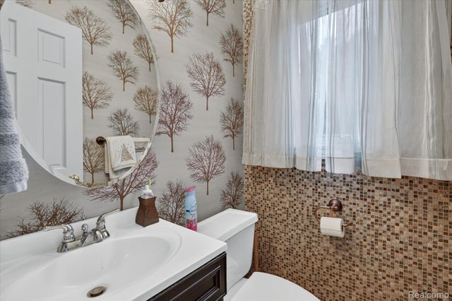 4484 Stacy Court, Vienna Charter Township, MI 48420