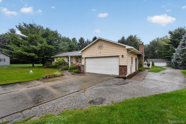 4484 Stacy Court, Vienna Charter Township, MI 48420
