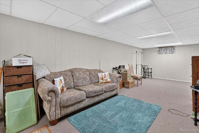 4484 Stacy Court, Vienna Charter Township, MI 48420