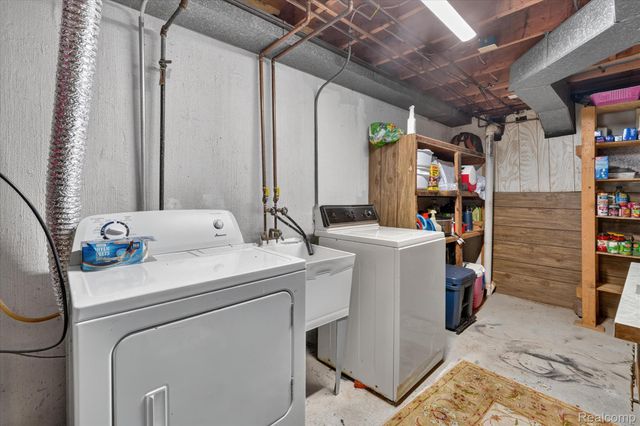 4484 Stacy Court, Vienna Charter Township, MI 48420