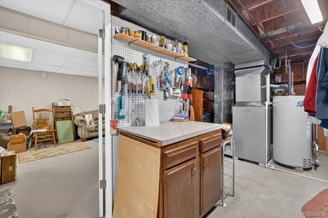 4484 Stacy Court, Vienna Charter Township, MI 48420