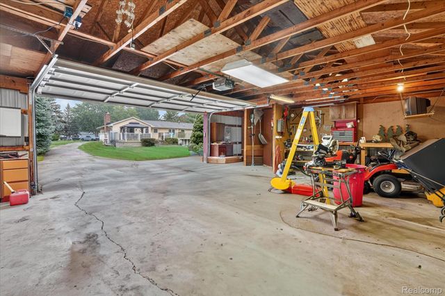 4484 Stacy Court, Vienna Charter Township, MI 48420