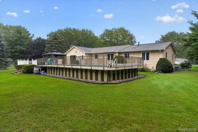 4484 Stacy Court, Vienna Charter Township, MI 48420