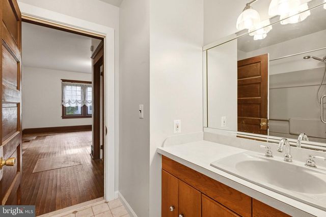 201 W FRANKLIN AVE, Edgewater Park, NJ 08010
