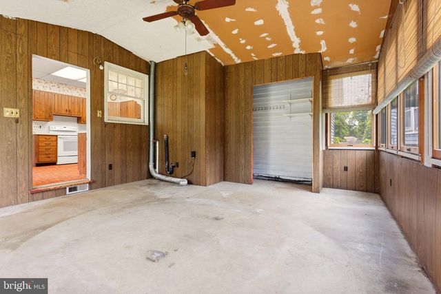 201 W FRANKLIN AVE, Edgewater Park, NJ 08010