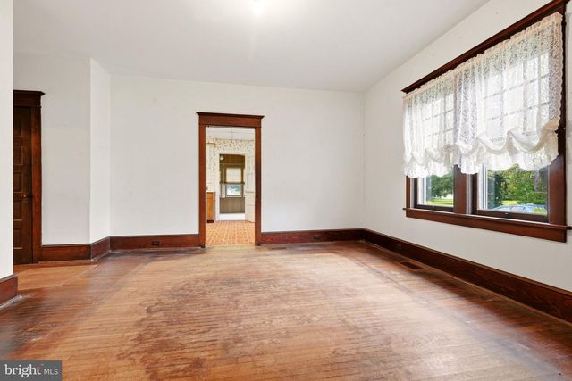 201 W FRANKLIN AVE, Edgewater Park, NJ 08010