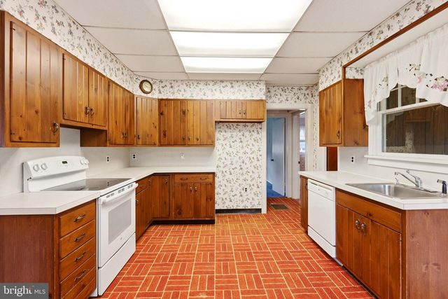 201 W FRANKLIN AVE, Edgewater Park, NJ 08010