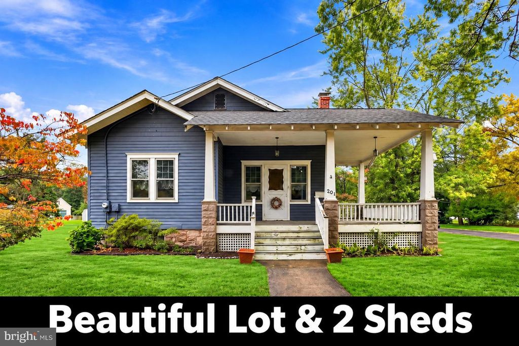 201 W FRANKLIN AVE, Edgewater Park, NJ 08010